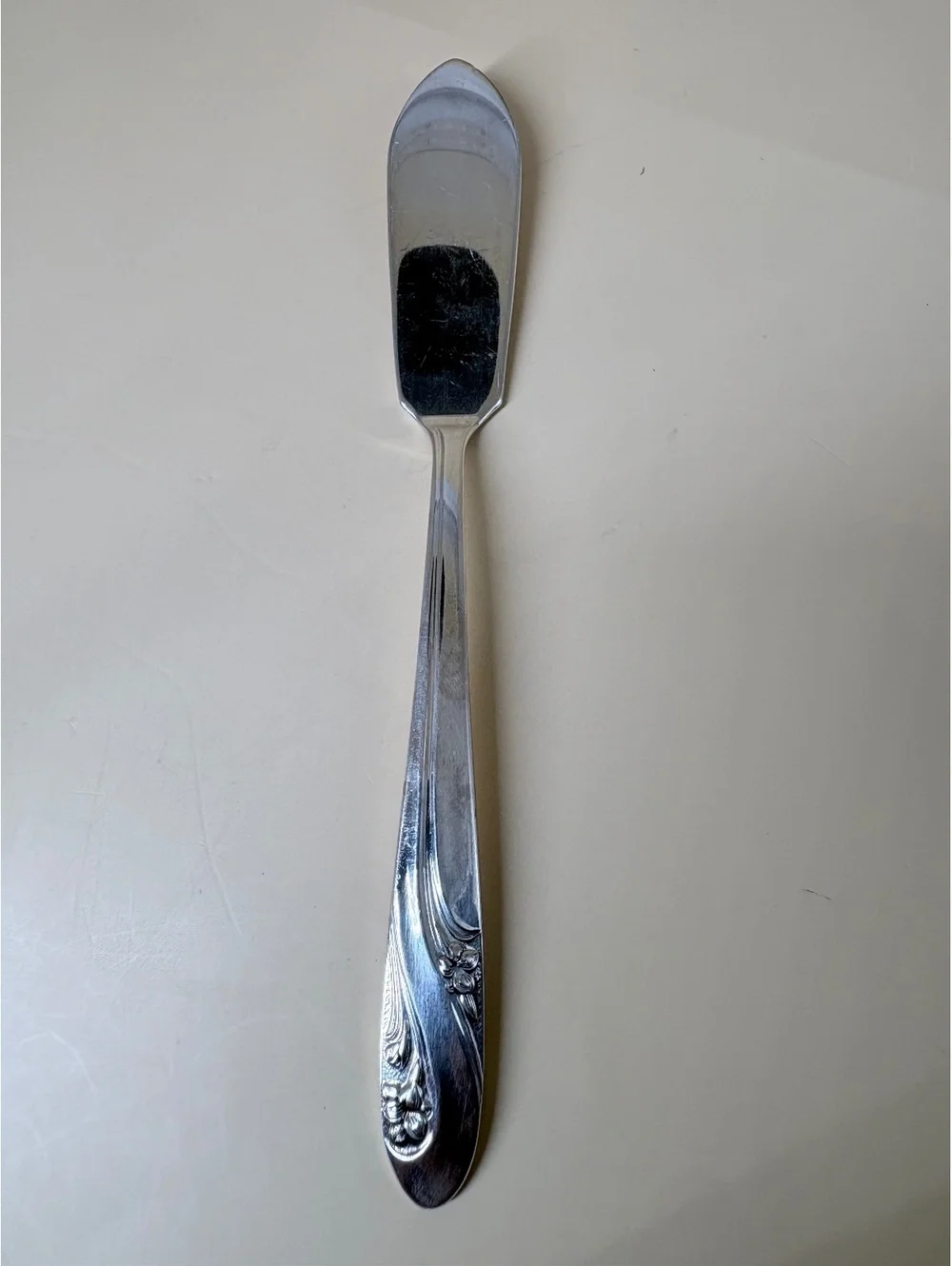 Holmes & Edwards Deep Silver Floral Master Butter Knife 6.5”